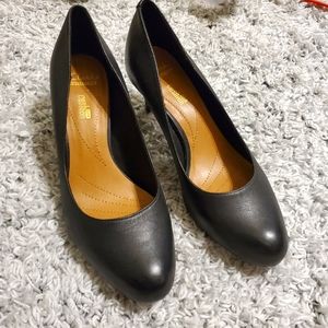Clark's black heels